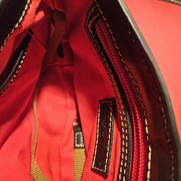 Dooney & Bourke Leather Black Crossbody Bag with Adjustable Straps - Picture 4 of 5